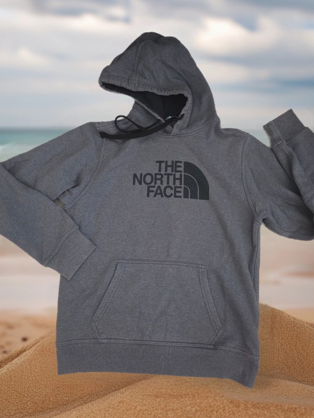*1691 The North Face pullover hoodie Men size M